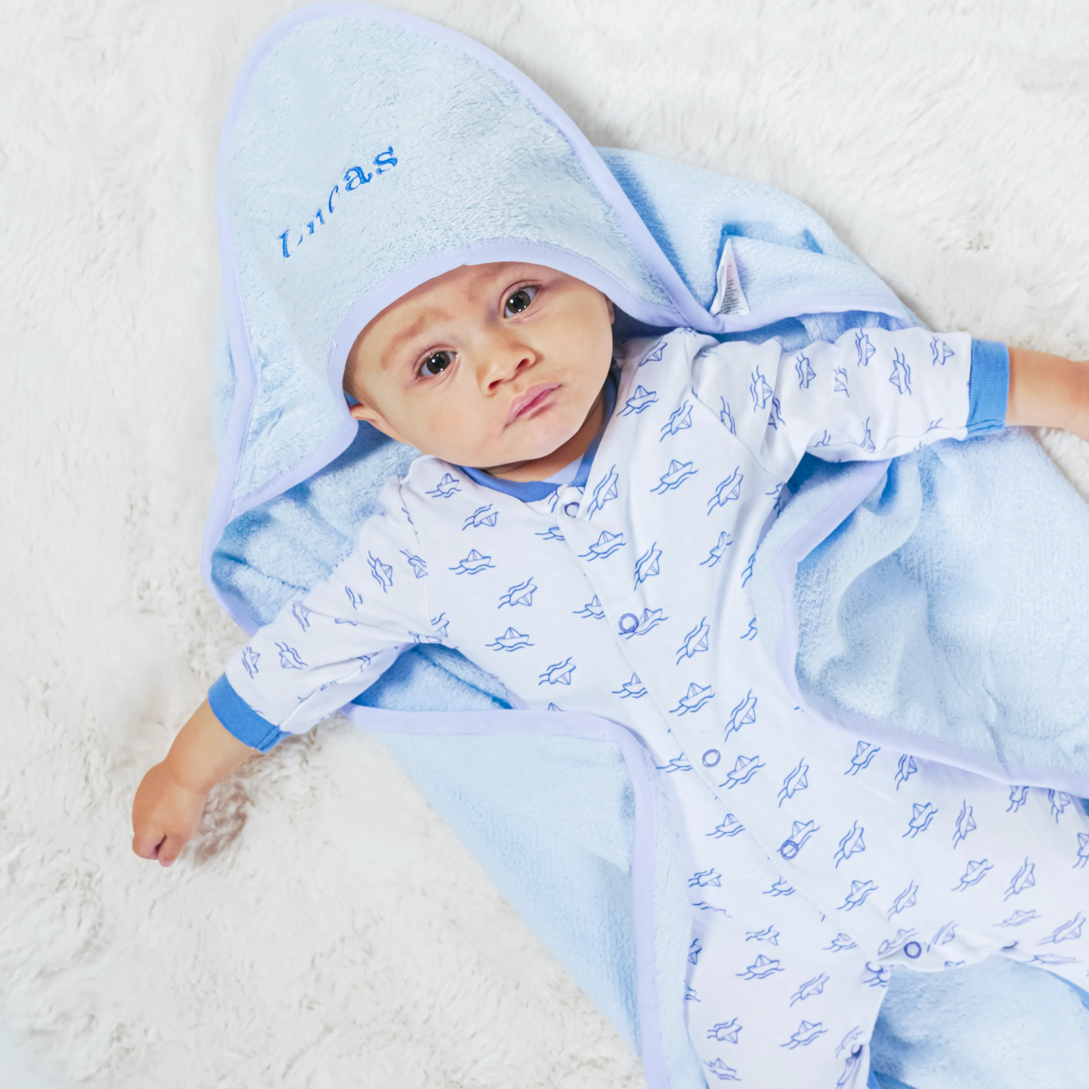 Babies personalised plain hooded towel/robe Light Pink