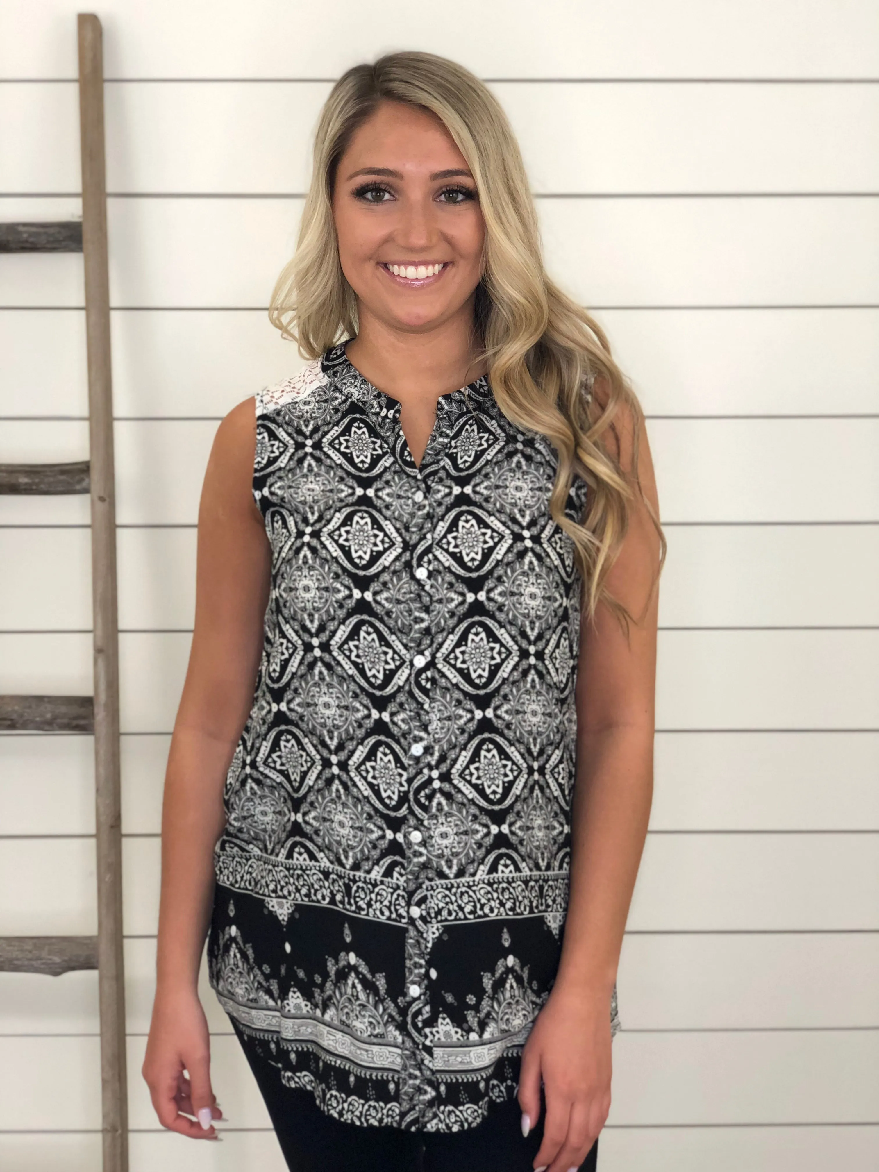 Black and White Mixed Print Sleeveless Blouse