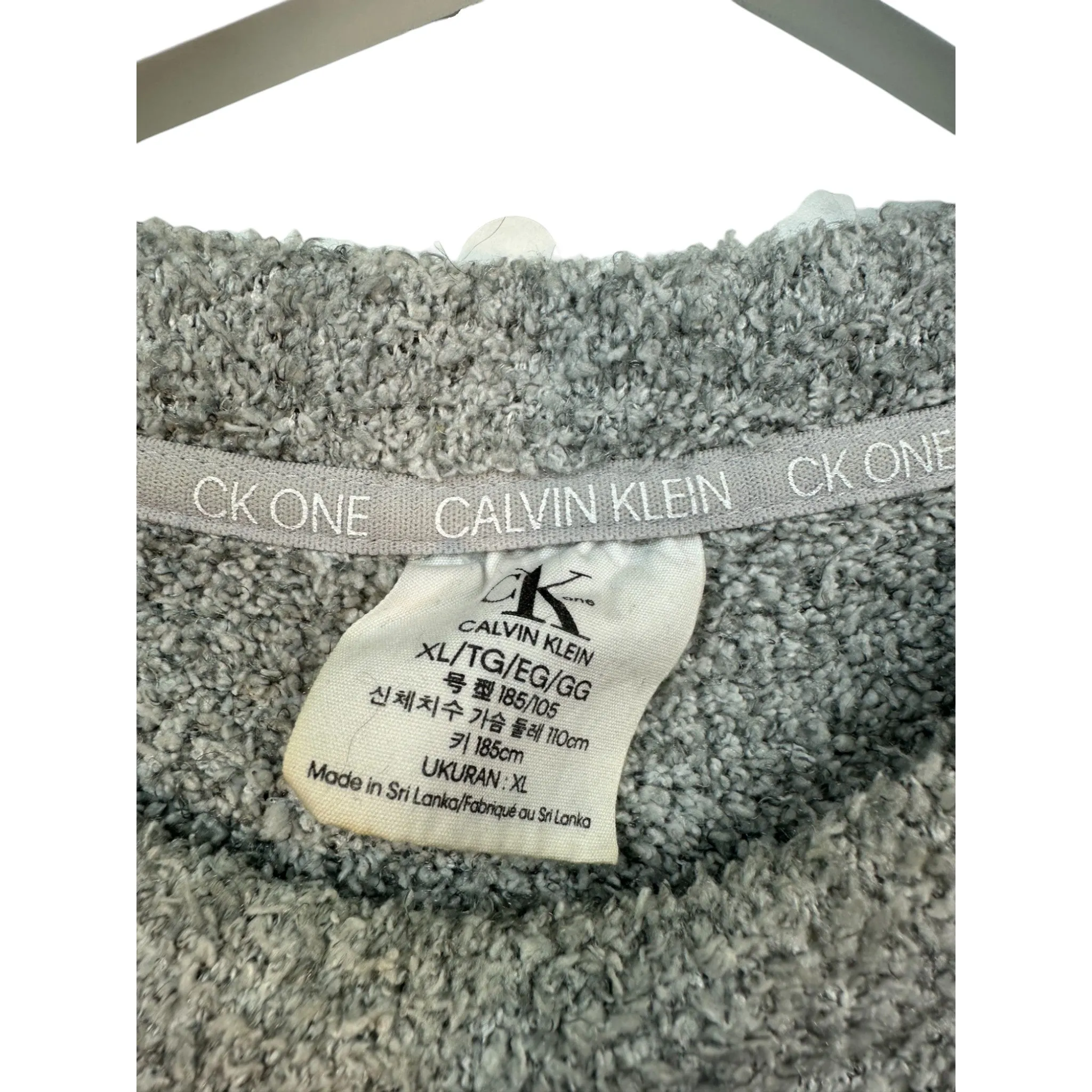 CALVIN KLEIN “FUZZ” CREWNECK - (XL)