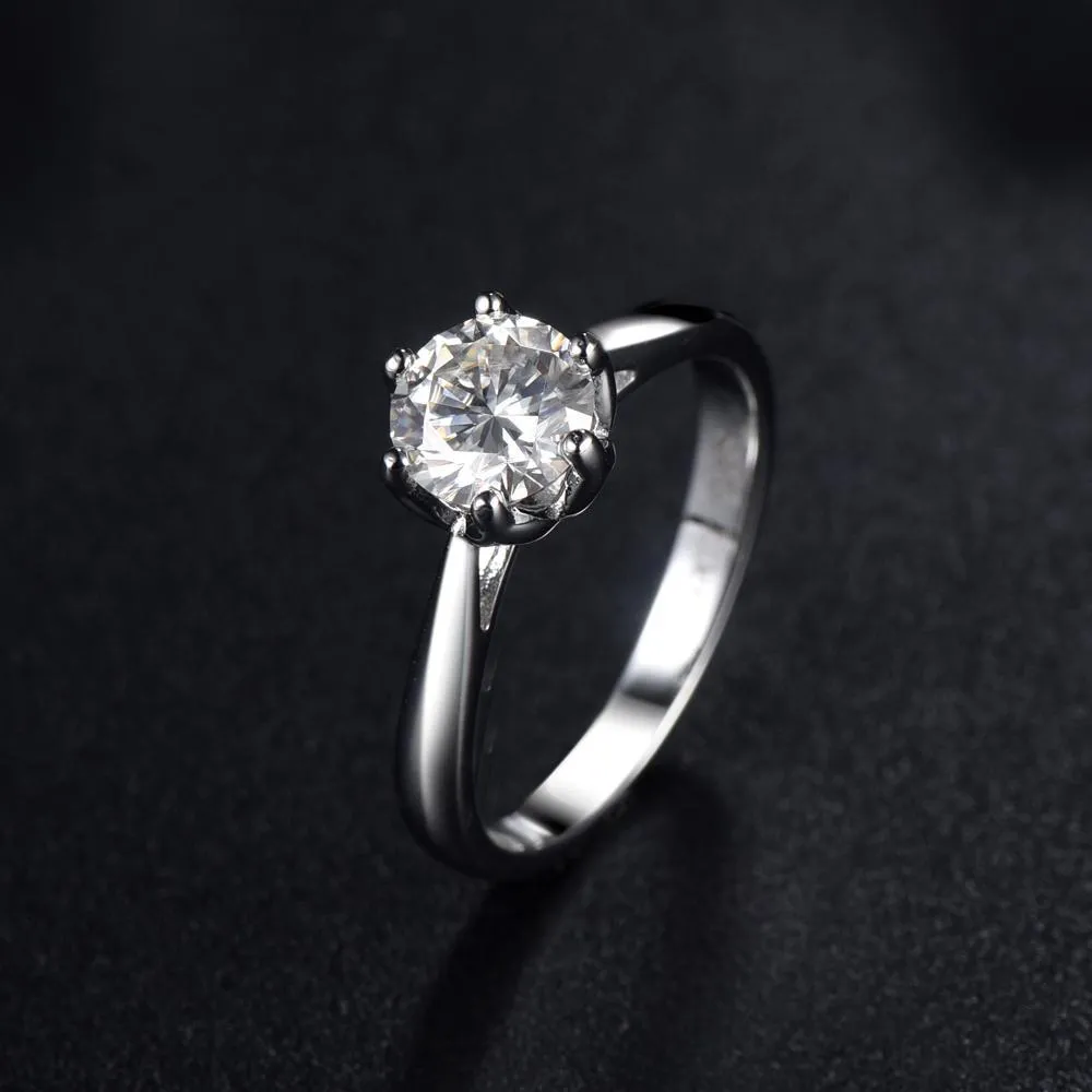 Classic Six Claw Design, 1.00ct Round Cut