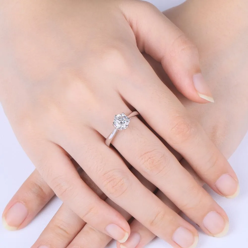 Classic Six Claw Design, 1.00ct Round Cut