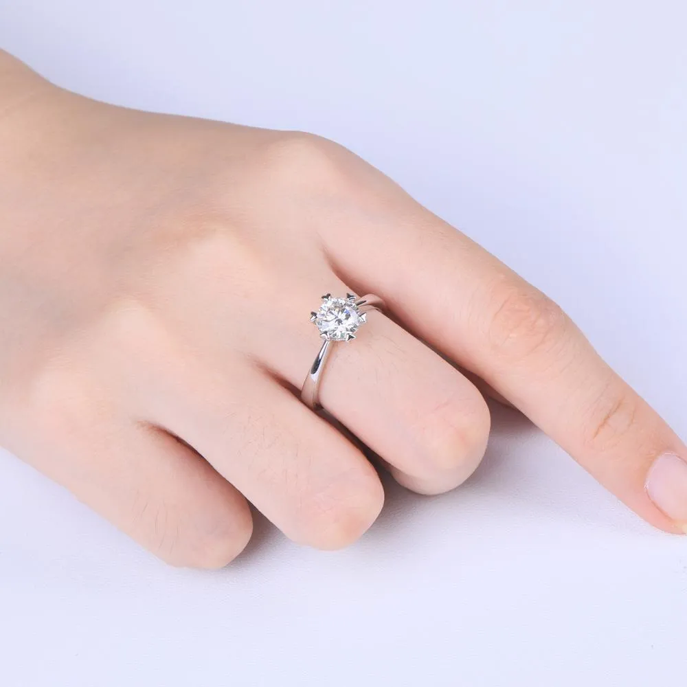 Classic Six Claw with Arrow Tipped Claws, 1.00ct Round Cut