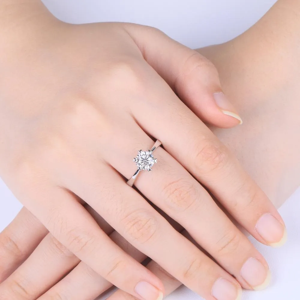Classic Six Claw with Arrow Tipped Claws, 1.00ct Round Cut