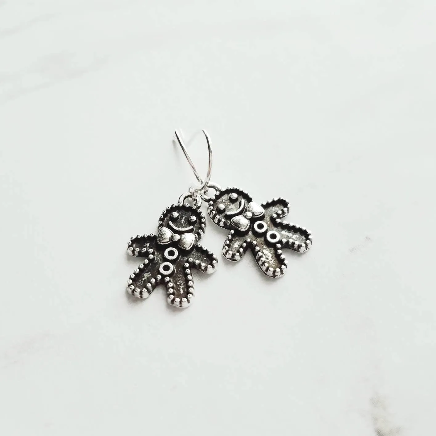 Gingerbread Men Earrings, silver Christmas earring, cookie earring, gingerbread earring, antique silver Xmas earring, bow tie gingerbread