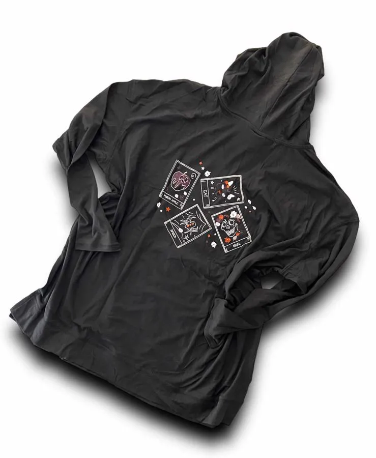 Halloween 2022 - Eliza - Black Tarot Cards Graphic