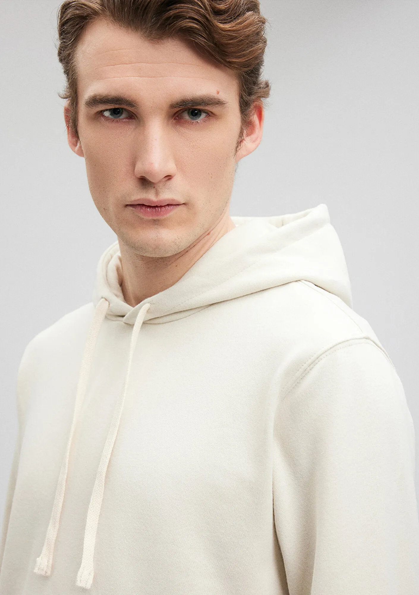 Hooded White Basic Sweatshirt