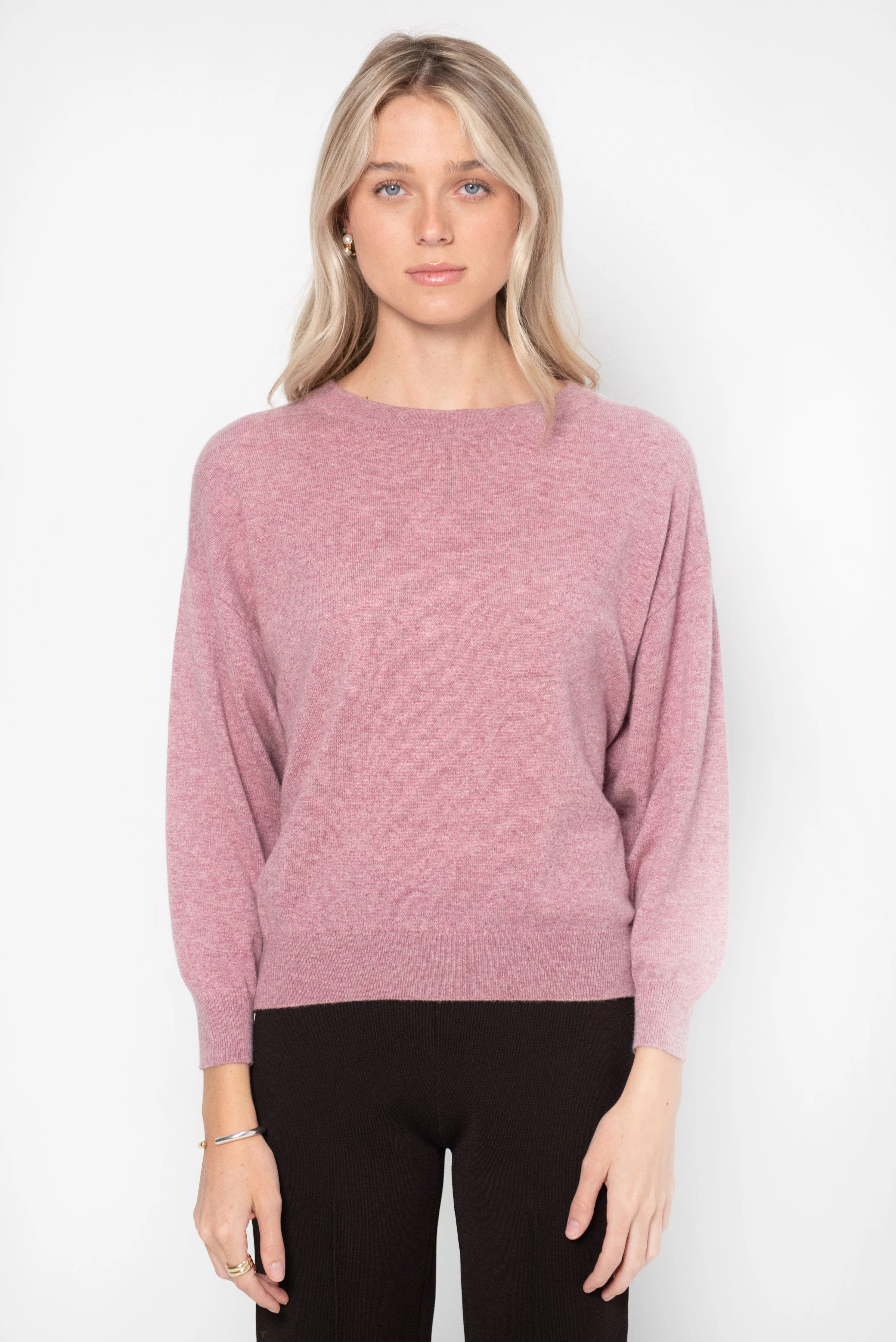 Iris Crew, Plum