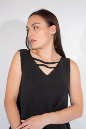 Jaclyn M Pearl Blouse - Black