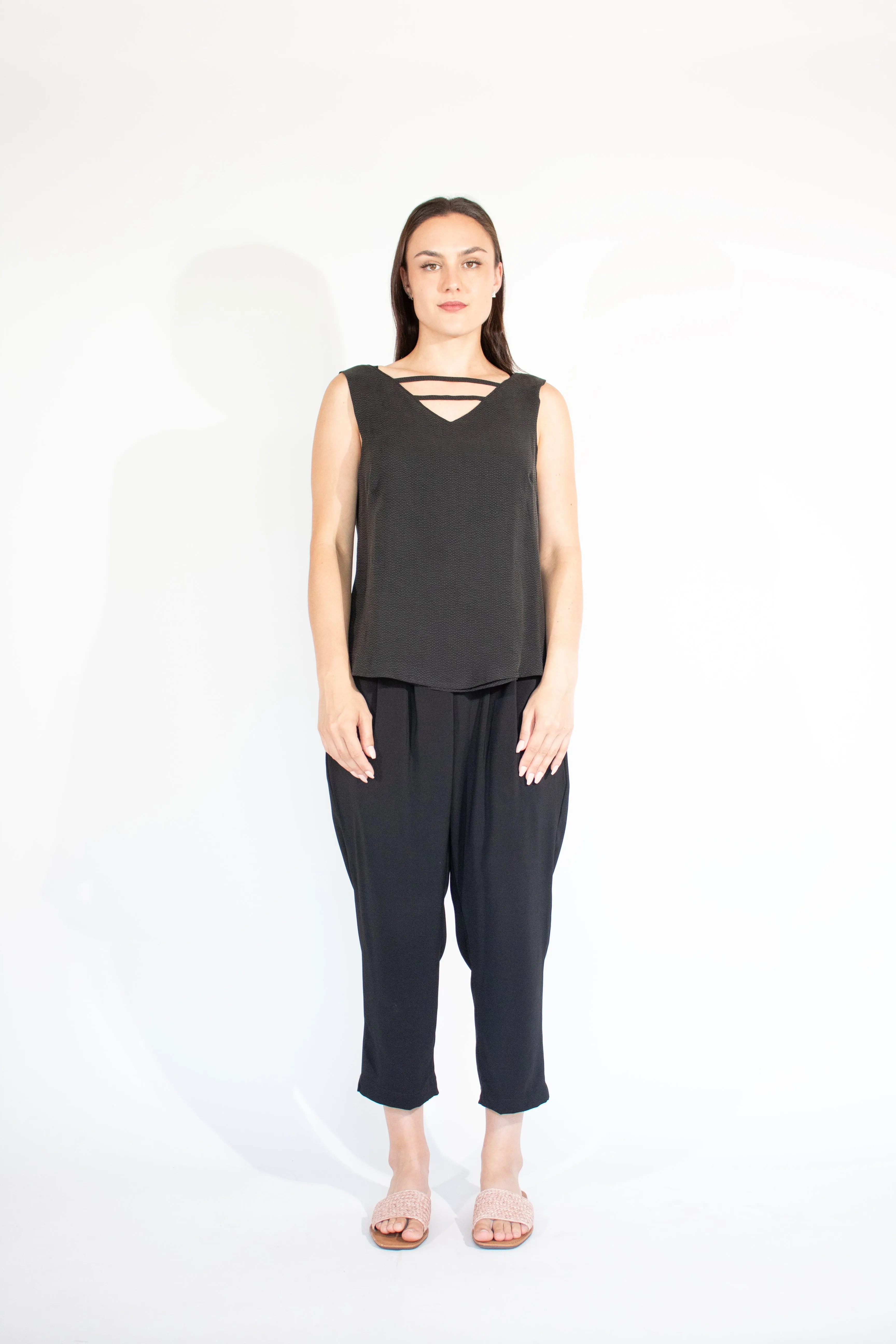 Jaclyn M Pearl Blouse - Black