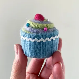 Mini Cupcake Pincushion