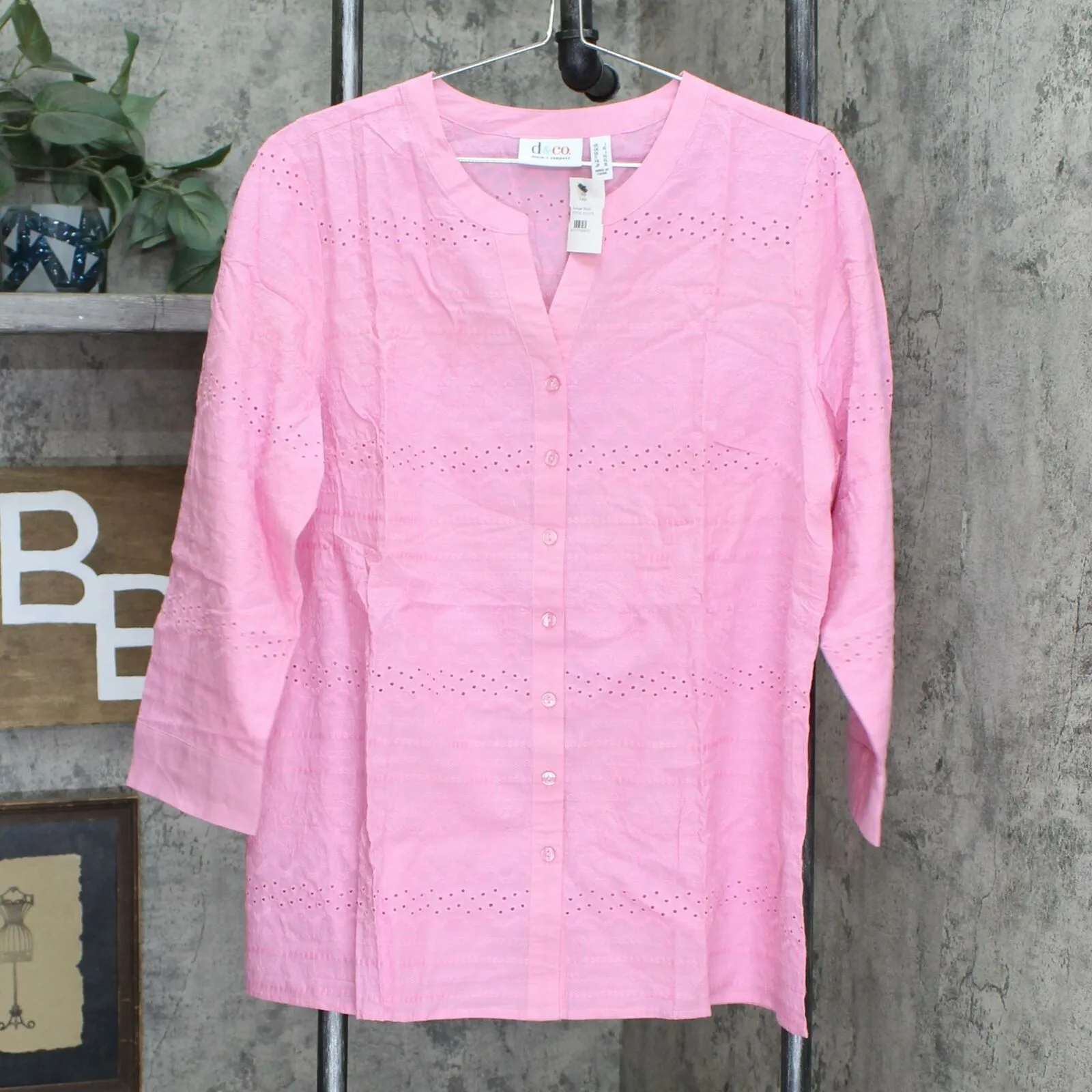 NWT Denim & Co. Eyelet Button Front Shirt and Tank Set. A351579 Large