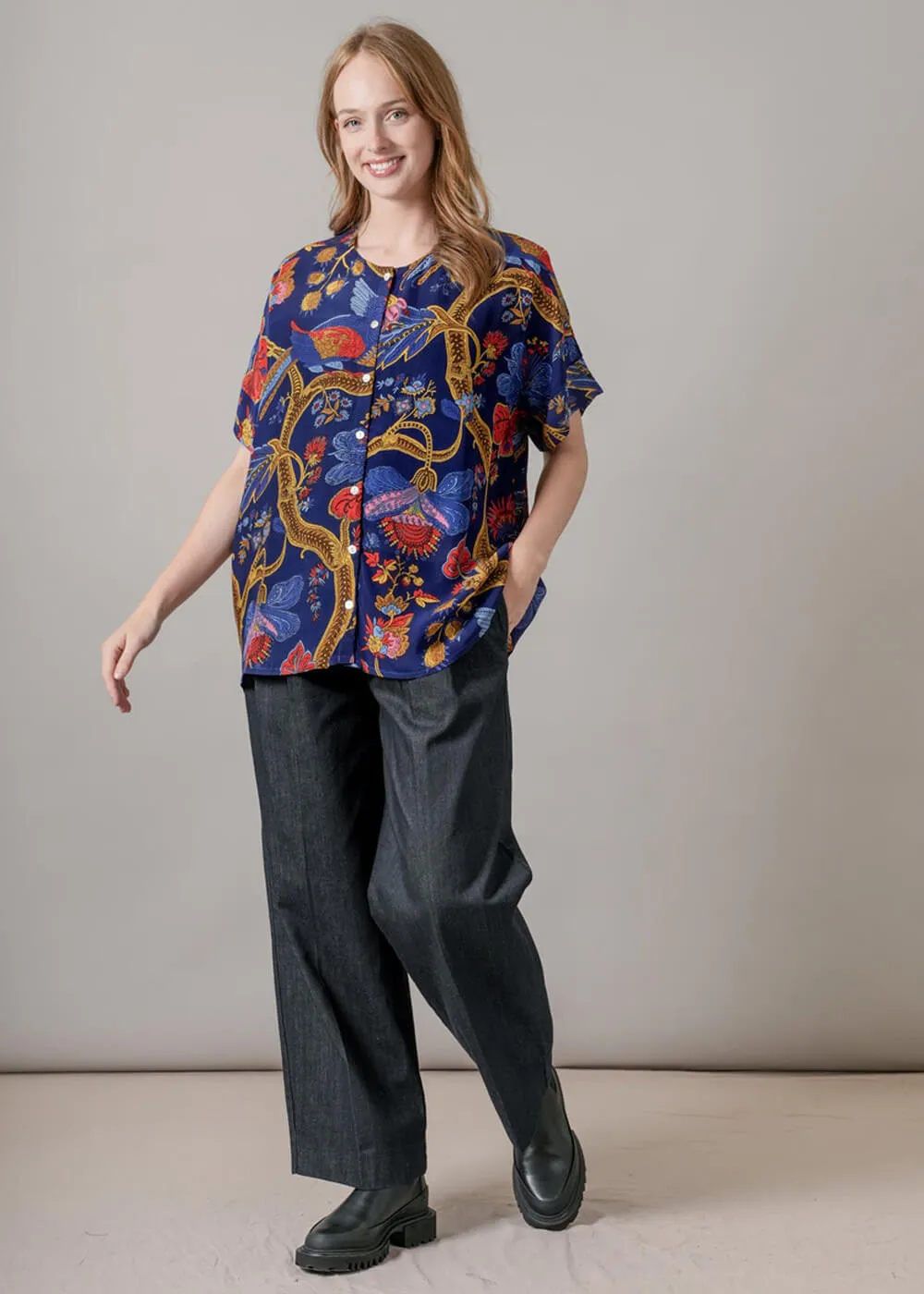 One Hundred Stars Climbing Peacock Tea Blouse Royalblue