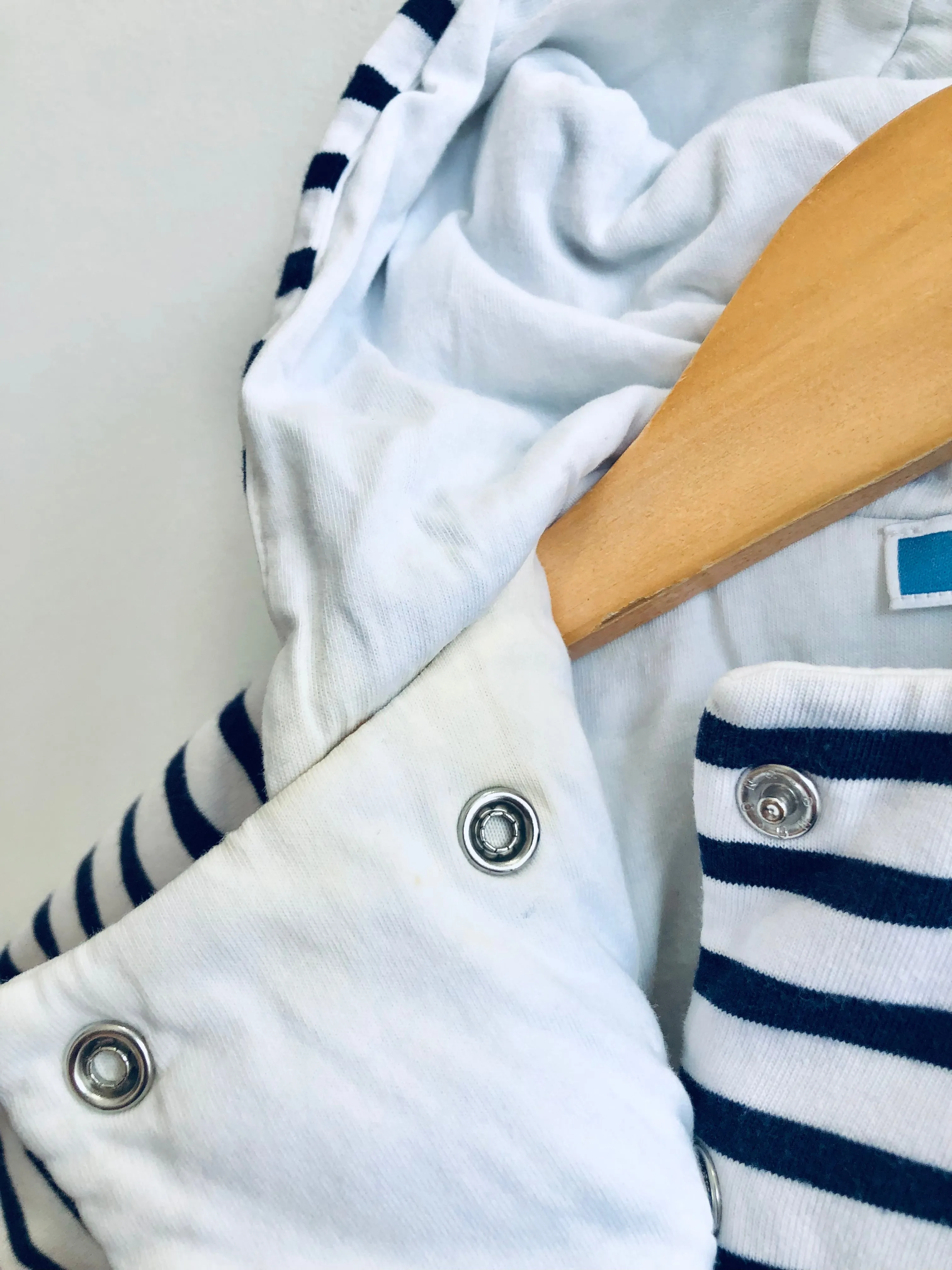 REALLY LOVED Anchor Button Cotton Hoodie (discolouring near neck and inside) // 3M