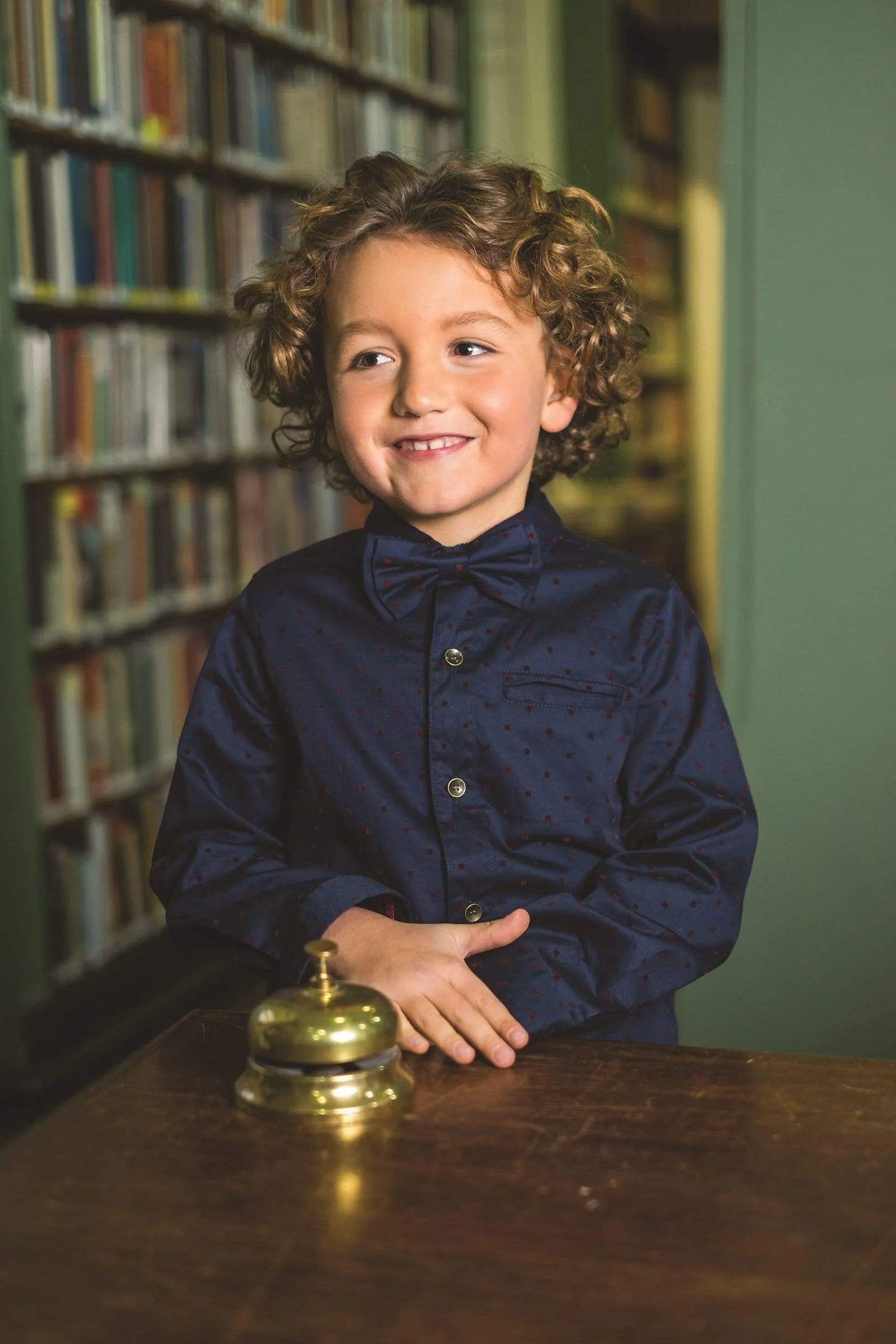 Reuben: Navy square bow tie