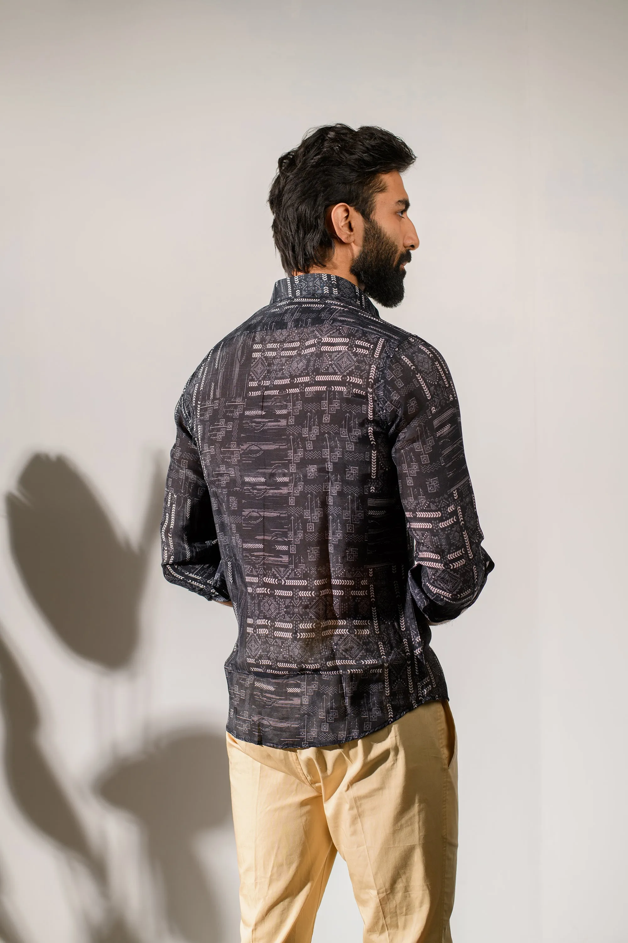 Rustic Boho Black Silk Oxford Collar Shirt For Men