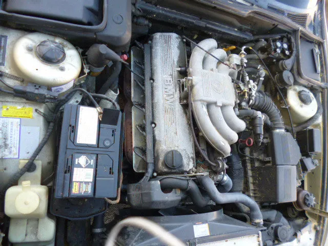 S2675 5' E34 Sedan 525i M20 AUTO 1989/02