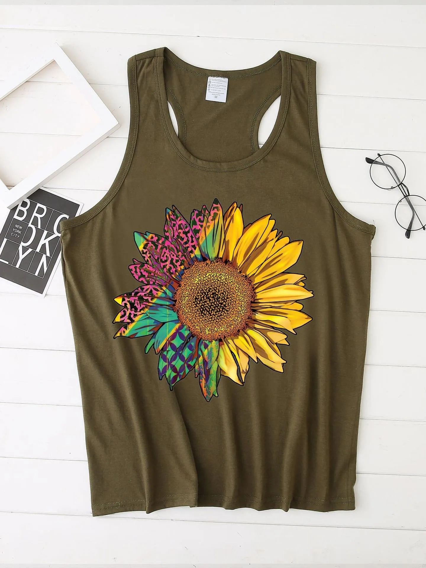 Themeisles Popular Flower Print Loose Tank Top