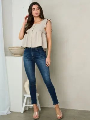 WOMEN'S SLEEVELESS RUFFLE BUTTON UP TOP