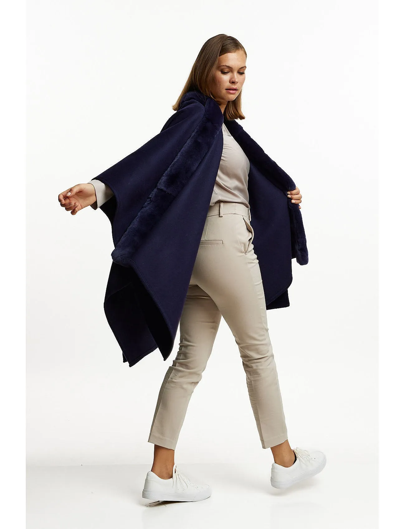 Wool poncho with fur trim - navy